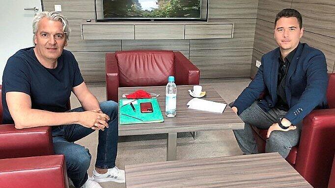 Jörg Wacker (links) im Gespräch mit AZ-Redakteur Maximilian Koch.