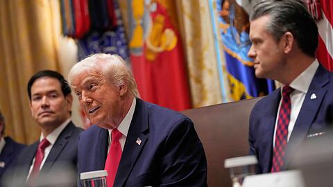 Trump sagt, nicht nur Venezuela könne angegriffen werden. Trump sagt, nicht nur Venezuela könne angegriffen werden.