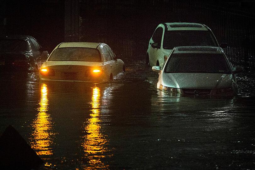Bilder der Verwüstung - Hurrikan "Sandy" hat an der Ostküste verheerende Spuren hinterlassen. Sehen Sie hier die Bilder aus New York und den betroffenen Orten im Osten der USA.