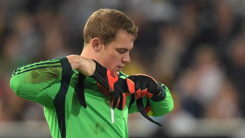 Während Bastian Schweinsteiger fehlt übernimmt Manuel Neuer das Kapitänsamt. Während Bastian Schweinsteiger fehlt übernimmt Manuel Neuer das Kapitänsamt.