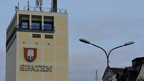 Der Turm der Spaten-Brauerei pr&auml;gt das Viertel rund um die Marsstra&szlig;e.