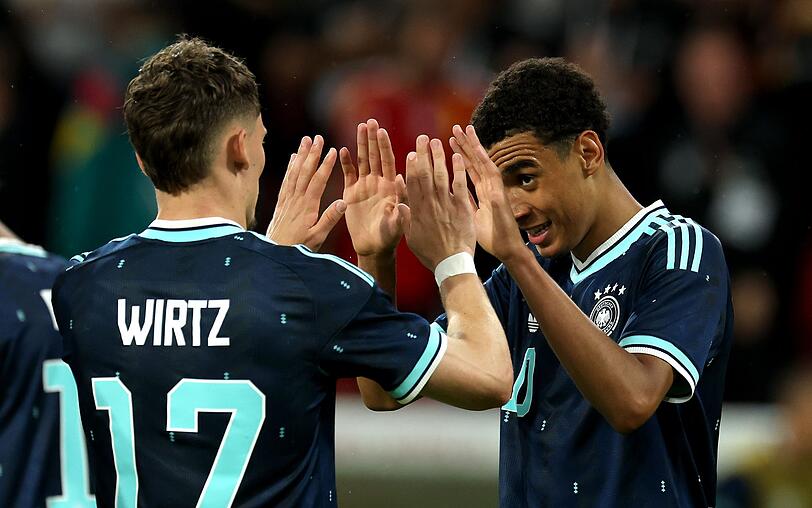 Die deutschen Mittelfeldstars Florian Wirtz (links) und Jamal Musiala konnten bei der WM nicht in erhofftem Ma&szlig;e gl&auml;nzen.