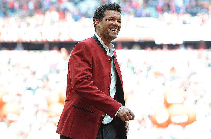 Mit 98 Länderspielen liegt Michael Ballack auf Platz 15 der Rangliste der deutschen Nationalspieler und ist mit 42 Toren als bester Mittelfeldspieler Neunter der ewigen DFB-Torschützenliste.