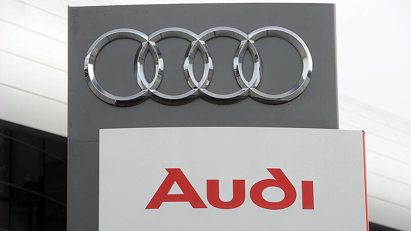 Audi &ndash; Heute ist Audi aus dem deutschen und internationalen Automarkt nicht mehr wegzudenken, doch die Gründung des Unternehmens 1909 war eigentlich ein Verzweiflungsschritt: Damals flog August Horch aus seiner eigenen Firma "A. Horch & Cie. Motorwagenwerke Zwickau" und gründete daraufhin eine weitere Autofabrik. Da er nun einen neunen Namen brauchte, wählte er einfach den Imperativ des lateinischen Verbs für "hören": Aus "audire" wurde "audi" &ndash; also "horch!".