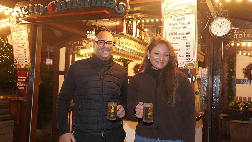 Ein neuer Weihnachtsmarkt für München: Lilli Blume ist die Veranstalterin von "Santa's Isarzauber“ auf der Praterinsel. Vater Charles Blume hat schon zahlreiche festliche Events in ganz Deutschland veranstaltet (u.a. Winterworld an der Motorworld).