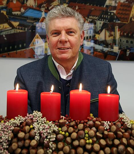 Zur Adventszeit wird es im OB-B&uuml;ro auch mal festlich.