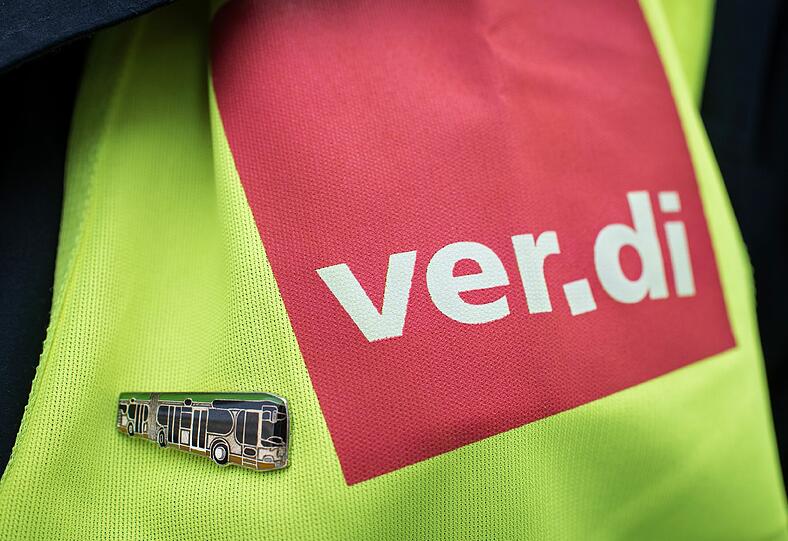 Im Tarifstreit des öffentlichen Dienstes wird es am Donnerstag auch in Bayern weitere Warnstreiks