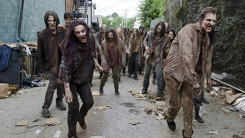 Wanken, wimmern, wollen fressen: Die wandelnden Toten (Szene aus "The Walking Dead") Wanken, wimmern, wollen fressen: Die wandelnden Toten (Szene aus "The Walking Dead")