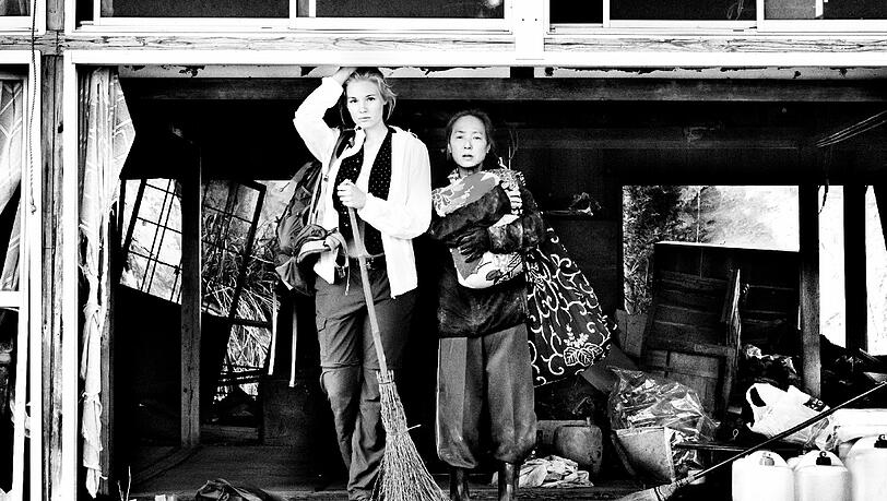 Rosalie Thomass (l.) und Kaori Momoi. Rosalie Thomass (l.) und Kaori Momoi.