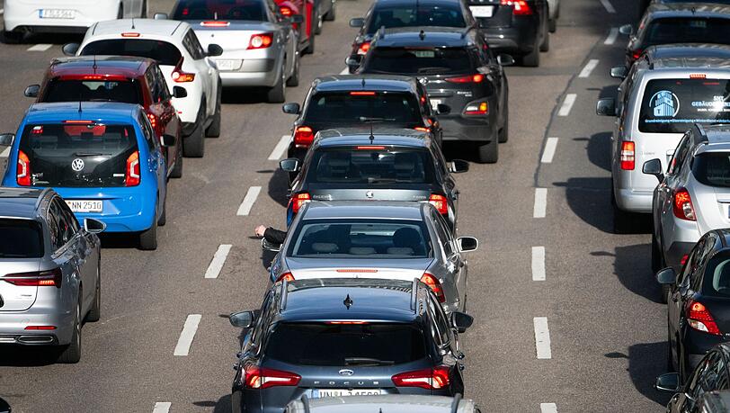 Auf deutschen Straßen ist der Anteil der Fahrzeuge mit alternativen Antrieben deutlich gestiegen. (Archivbild)