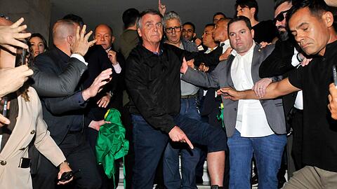 Ex-Präsident Jair Bolsonaro steht unter strengen Auflagen und muss eine Fußfessel tragen. (Archivbild)