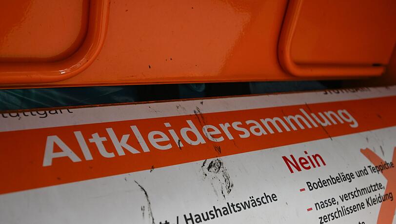 Von wem wurde der tote Hund neben dem Altkleidercontainer entsorgt? (Symbolbild)