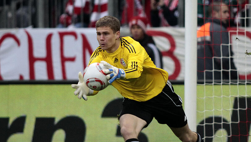 Ab Juli bei Hertha BSC? Die Berliner haben Thomas Kraft (22) ein Vertragsangebot gemacht, der Keeper ist ablösefrei. Ab Juli bei Hertha BSC? Die Berliner haben Thomas Kraft (22) ein Vertragsangebot gemacht, der Keeper ist ablösefrei.