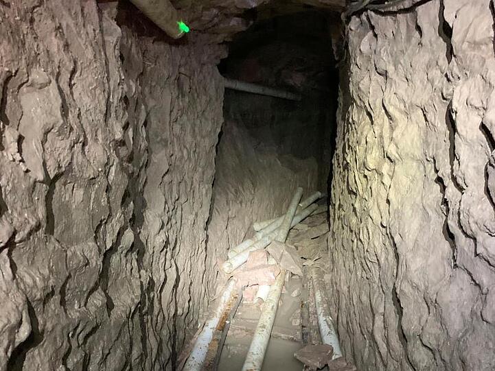Der Tunnel ist etwa 1,3 Kilometer lang.