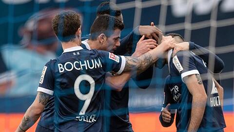 Der VfL Bochum hat sich mit dem Sieg gegen die Würzburger Kickers vorerst an die Tabellenspitze geschossen.
