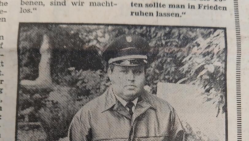 Friedhofsgärtner Günther Vornehm (28) sagt 1974 zur AZ: „Vor den Gedenktagen verdoppeln sich die Diebstähle.“