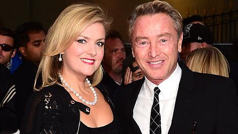Riverdance-Star Michael Flatley nimmt &ouml;ffentlich Abschied von seiner Ehefrau.
