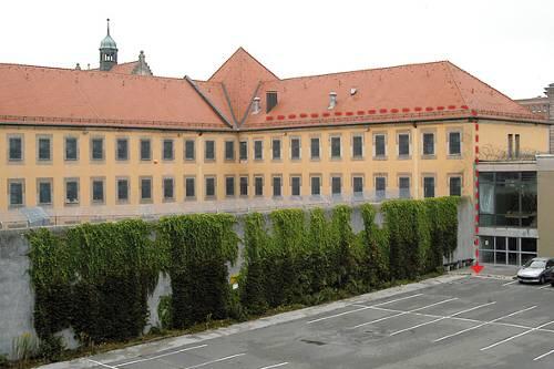 In der Nacht zum Samstag erhängte sich ein Unternehmer in seiner Zelle der JVA Nürnberg.