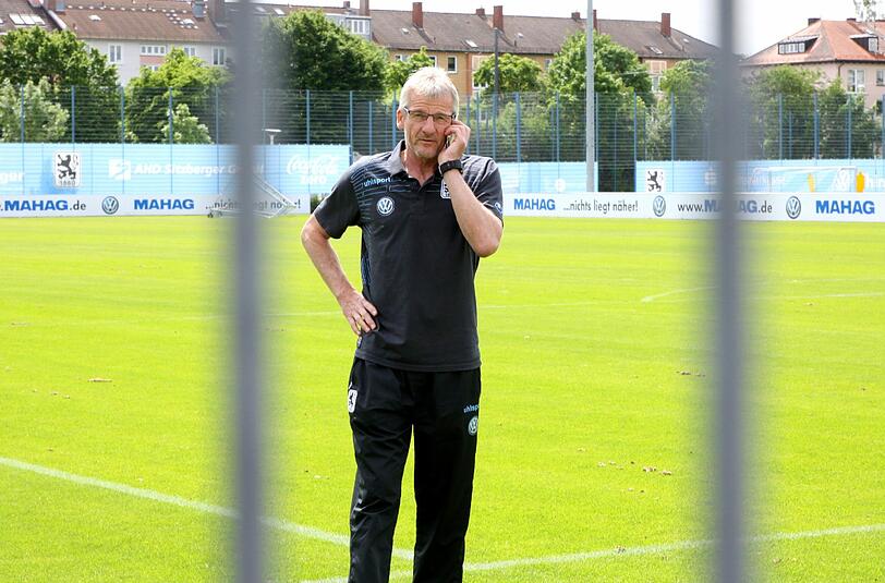 Die Mannschaft des TSV 1860 brach am Sonntagmittag zum Kurz-Trip nach Bad Häring auf.
