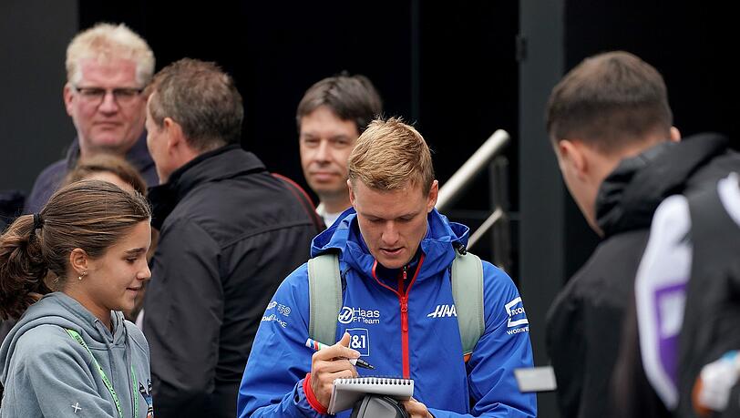 Begehrter Unterschrift: Mick Schumacher hat in der Formel 1 Begehrlichkeiten geweckt.