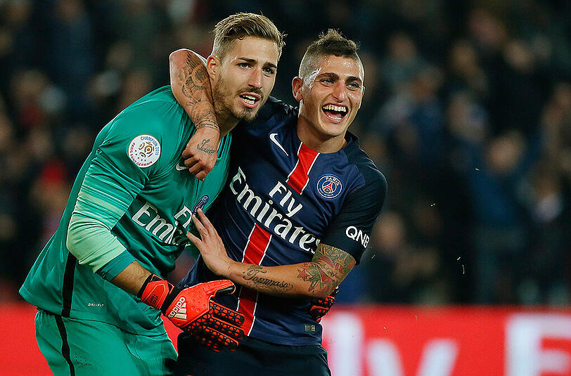 Der deutsche Torhüter Kevin Trapp (links) mit Marco Verratti, seinem Teamkollegen bei Paris St. Germain.