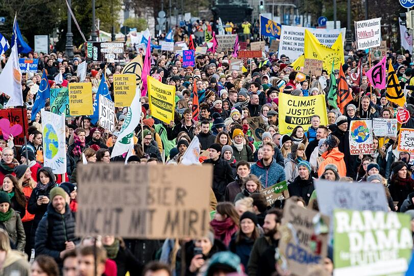 Teilnehmer einer Fridays for Future-Demonstration im November 2019 am Königsplatz. (Archivbild)