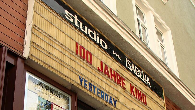 Louis Anschütz vor dem Studio Isabella. Louis Anschütz vor dem Studio Isabella.