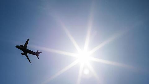 Zu den Top Ten der am wenigsten klimaschädlichen Airlines der Welt gehören auch zwei deutsche Fluglinien.