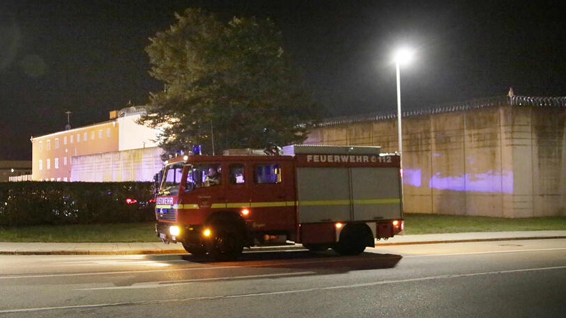 Die Bilder vom Großeinsatz an der JVA in Mühldorf am Inn.