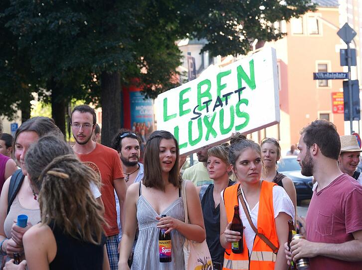 Mehr Lärm für München: Die Bilder von der Demo in Schwabing