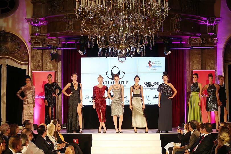 Der AZ-Modelcontest feiert Finale im Silbersaal des Deutschen Theaters. Am Ende war es Jeannie, die die Jury am meisten überzeugt hat. Die 23-Jährige ist die neue Schöne Münchnerin. Die Bilder des Galaabends zum Durchklicken.