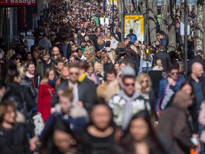 Gewichtiger als die Angst vor Krieg oder Terror sind allerdings Sorgen, die Umweltfragen und die eigene Gesundheit betreffen.