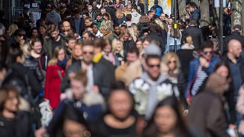 Gewichtiger als die Angst vor Krieg oder Terror sind allerdings Sorgen, die Umweltfragen und die eigene Gesundheit betreffen.