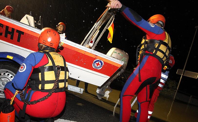 Kein Aufatmen in Passau: Die Nacht in Bildern.