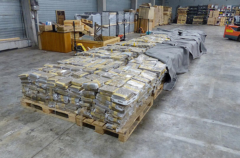 Mehr als drei Tonnen Marihuana wurden im Hafen von Antwerpen sichergestellt. Der Straßenverkaufswert beläuft sich auf rund 30 Millionen Euro.