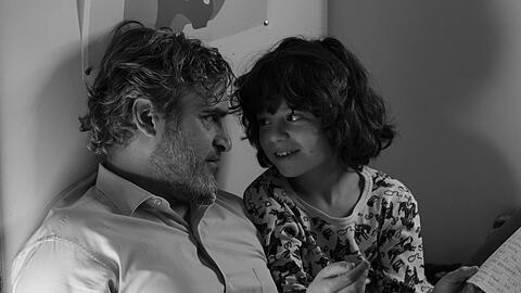 "Come on, Come on": Johnny (Joaquin Phoenix) und sein Neffe Jesse (Woody Norman).