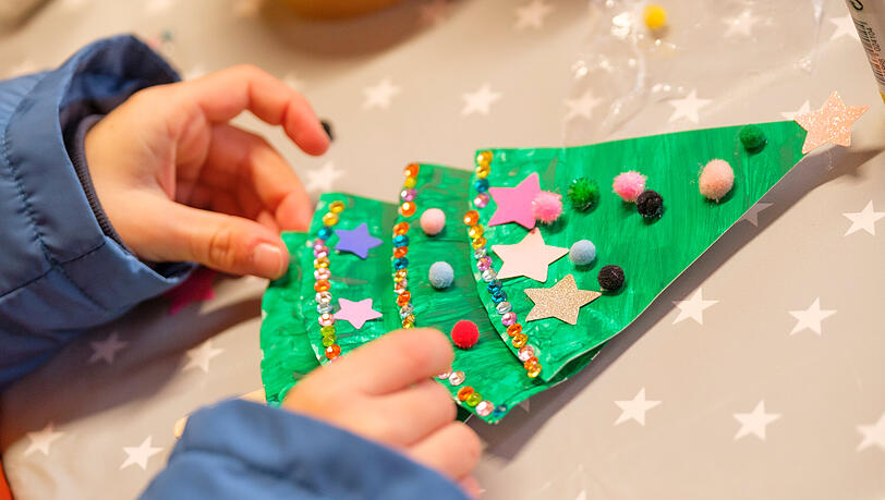 Spiel und Spaß bietet das umfangreiche Programm mit Kinderschminken, Basteln oder Zauberer. Spiel und Spaß bietet das umfangreiche Programm mit Kinderschminken, Basteln oder Zauberer.