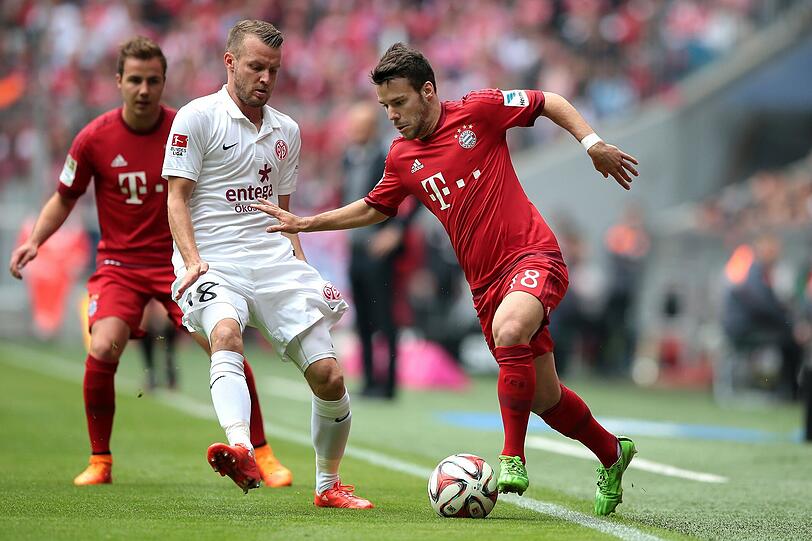 JUAN BERNAT &ndash; NOTE 3:

Dauerbrenner und -renner. Bayerns Duracell-Hase gewohnt fleißig, aber auch ihm ist die lange Saison anzumerken. Nicht mehr ganz so effektiv in der Offensive.