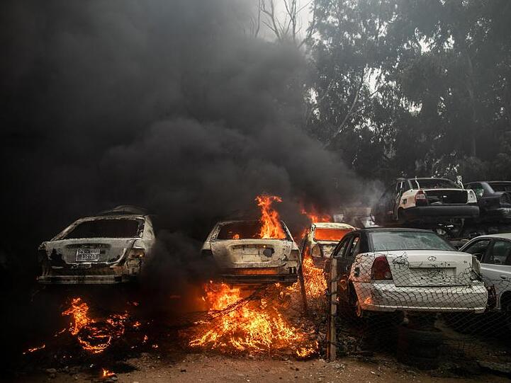 In Libyen war nach dem Sturz und der Tötung des langjährigen Machthabers Al-Gaddafi 2011 ein Bürgerkrieg ausgebrochen, an dem zahlreiche Milizen beteiligt sind.