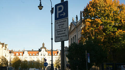Am Prinzregentenplatz kann nur mit Parkschein geparkt werden.
