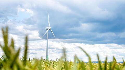 Der von Windkraftanlagen an Land geht weiterhin schleppend voran.