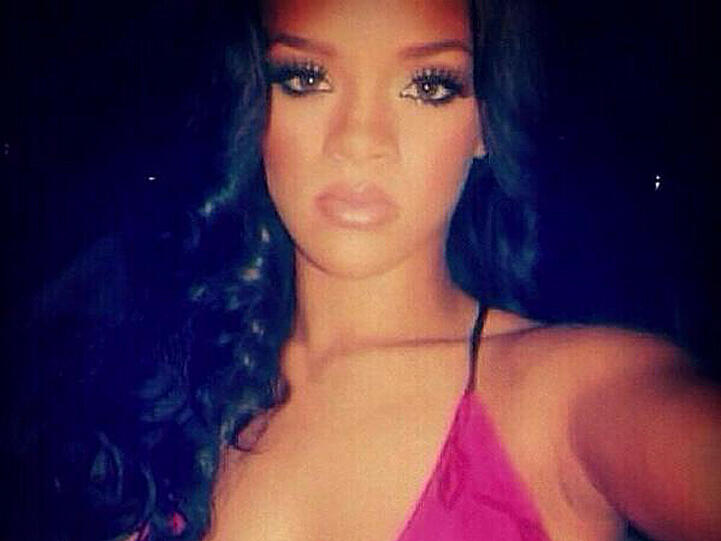 So sah Rihanna mit 17 aus - ihr erstes Selfie