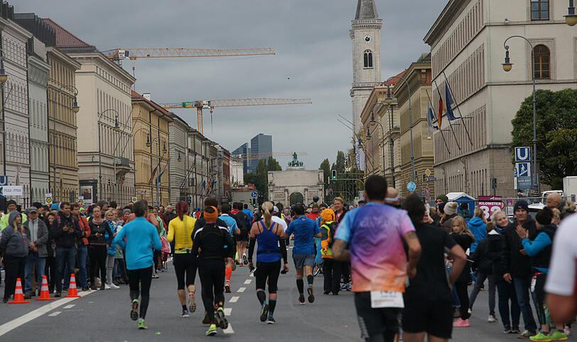 Die Münchner Innenstadt wurde am Sonntag zur Marathon-Strecke.