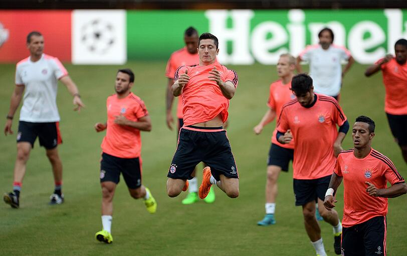 Olympiakos Piräus gegen FC Bayern München: Die Bilder vom Abschlusstraining der Bayern!