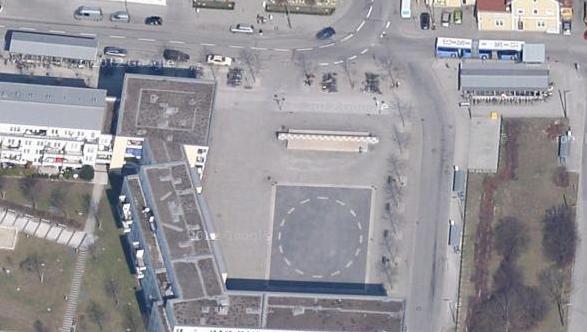 Über die Neugestaltung wird seit Jahren diskutiert: der Walter-Sedlmayr-Platz. Über die Neugestaltung wird seit Jahren diskutiert: der Walter-Sedlmayr-Platz.