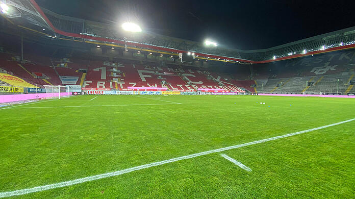 Natürlich auch gegen die Löwen leer: Das Fritz-Walter-Stadion in Kaiserslautern.