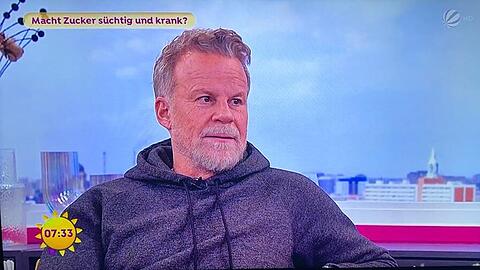 Jenke von Wilmsdorff spricht im "Sat.1 Frühstücksfernsehen" über sein Zucker-Experiment.