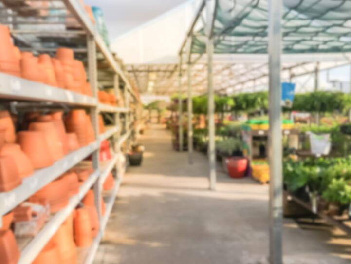 Im September lohnt sich auch der Blick nach vorn: Ist alles startklar für den Winter? Um Garteninventar und Pflanzen gut durch den Winter zu bringen, braucht es oft Frostschutzvlies, Abdeckplanen für Gartenmöbel und einen geeigneten Platz im Keller für frostempfindliche Pflanzen oder Geräte. Wer jetzt prüft, was fehlt, kann rechtzeitig nachrüsten. Im September lohnt sich auch der Blick nach vorn: Ist alles startklar für den Winter? Um Garteninventar und Pflanzen gut durch den Winter zu bringen, braucht es oft Frostschutzvlies, Abdeckplanen für Gartenmöbel und einen geeigneten Platz im Keller für frostempfindliche Pflanzen oder Geräte. Wer jetzt prüft, was fehlt, kann rechtzeitig nachrüsten.
