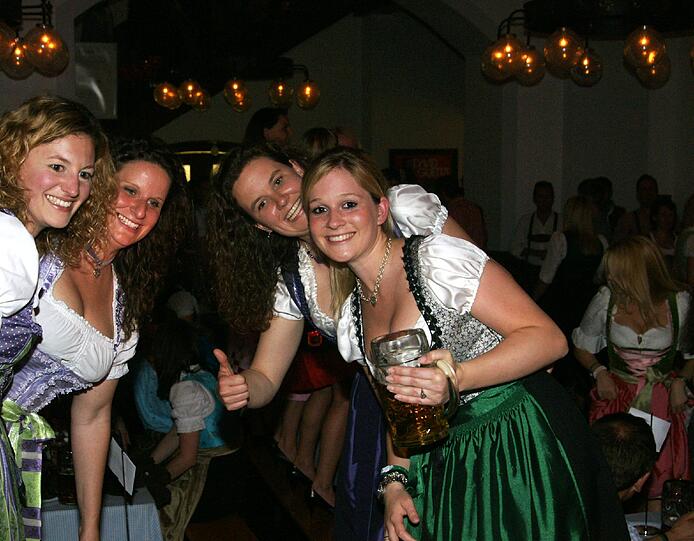 Die Nacht der Tracht im Löwenbräukeller am Stiglmaierplatz in München. Sehen Sie hier die Bilder.