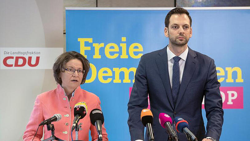Die Oppositionsobleute sehen hinter dem mangelhaften Einsatz der Kölner Polizei auch ein Organisationsversagen von Innenminister Jäger. Die Oppositionsobleute sehen hinter dem mangelhaften Einsatz der Kölner Polizei auch ein Organisationsversagen von Innenminister Jäger.